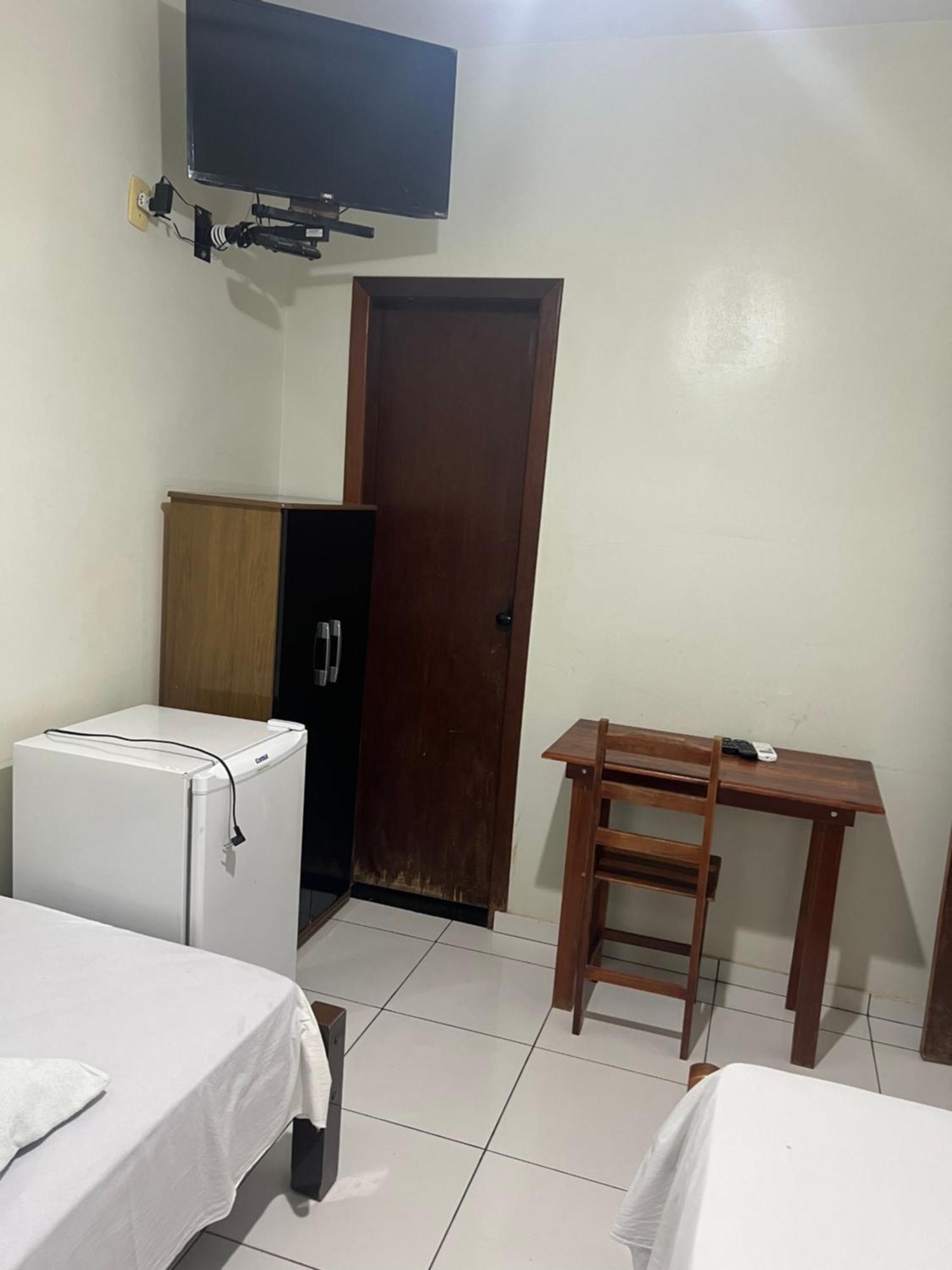 Brilhante Hotel Itacarambi Esterno foto